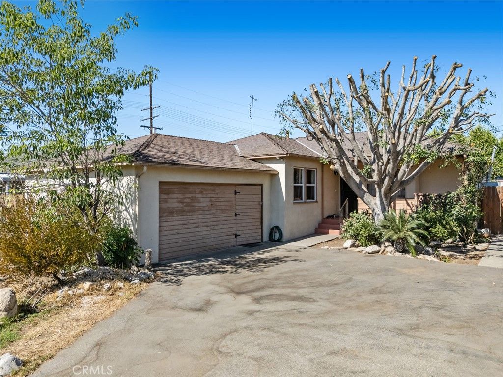 Photo of 13641 Weidner St, Pacoima, CA 91331 (MLS # SR25236951)