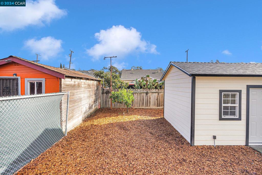 EASTMONT AREA - Residential