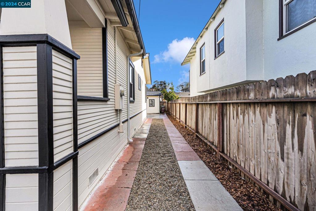 EASTMONT AREA - Residential