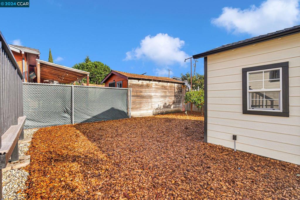 EASTMONT AREA - Residential