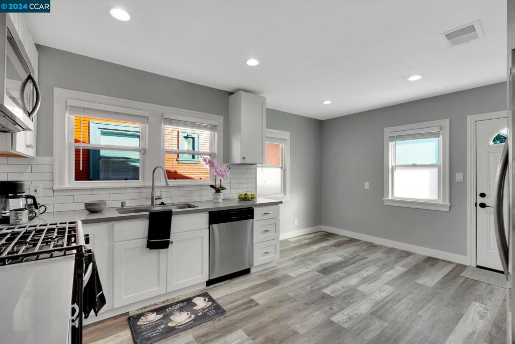 EASTMONT AREA - Residential