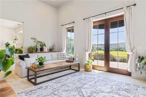 Tiny photo for 810 Dove Pond Rd, Templeton, CA 93465 (MLS # NS26079428)