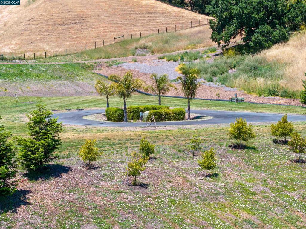 BRIONES - Residential