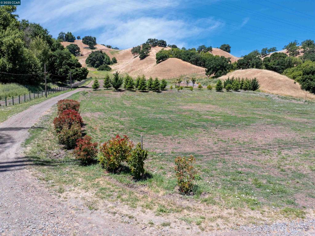 BRIONES - Residential