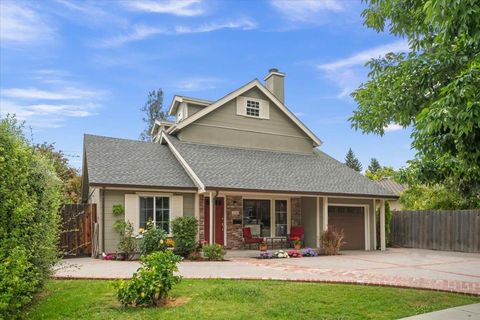 Photo of 1745 Virginia Avenue, Redwood City, CA 94061 (MLS # ML82049292)