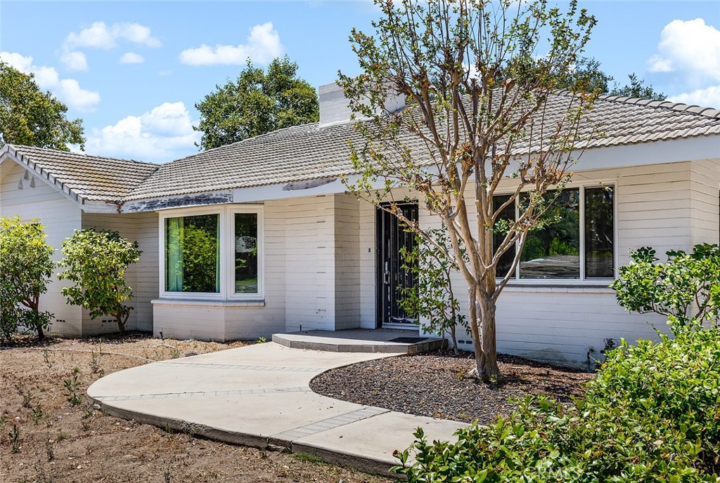 1845 Alta Oaks Drive
