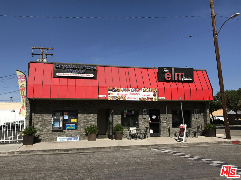 FREE STANDING BUILDING IN DOWNTOWN LANCASTER with (8) eight parking spaces & public parking nextdoor. Build your dream business! Currently an existing turnkey 56 person capacity restaurant PLUS a 30 person capacity private dining room (existing as retail reverse osmosis WATER store.) Prime location with great visibility, strong curb appeal & foot traffic. Keep as a restaurant or create something new! Ready for a passionate restaurateur or build a new business. Benefit from proximity to retail store fronts, bars, commercial offices, city office buildings and nearby residential areas . Great public traffic area for day and night. As The Elm Cuisine it offered great food, excellent service, atmosphere, breakfast, lunch, dinner, Sunday brunch. Plus nightlife weekend & evening events including sports, dancing, karaoke and games. Well-designed, spacious and inviting dining area and counter bar provides optimized seating. Kitchen is fully equipped with top cooking equipment, including ovens, prep stations, refrigeration units, grills, fryers and more. Purchase the equipment with everything in place for a seamless transition to a new owner. Create multiple revenue streams including dine-in, takeout, delivery & catering services. The restaurant has great potential for further growth and expansion. Add online ordering delivery platforms, targeted marketing campaigns, and exploring partnerships with local businesses. Add an additional business? DON'T MISS THIS OPPORTUNITY! Build on the existing business and/or create your own brand in a prime location.