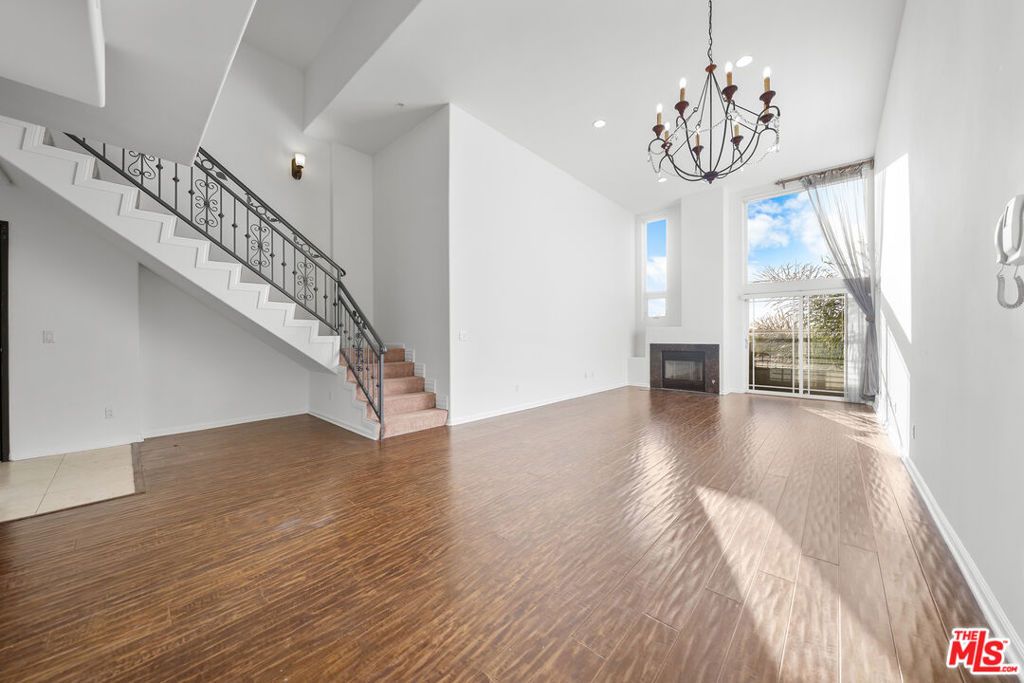 Photo of 1036 S Serrano Avenue #401, Los Angeles, CA 90006 (MLS # 26649137)