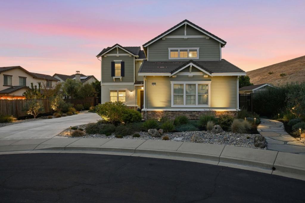 10115 Ridgeline Court