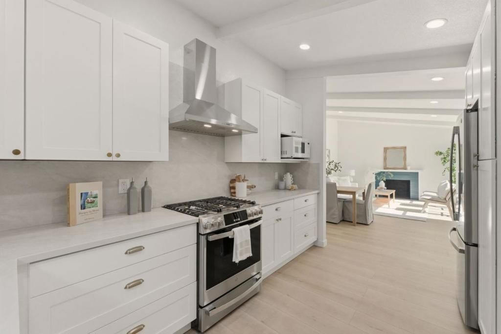 Photo of 623 Miller Avenue, Pacifica, CA 94044 (MLS # ML82038376)