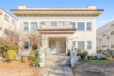 Photo of 548 N Kenmore Avenue #1/2, Los Angeles, CA 90004 (MLS # BB26093677)
