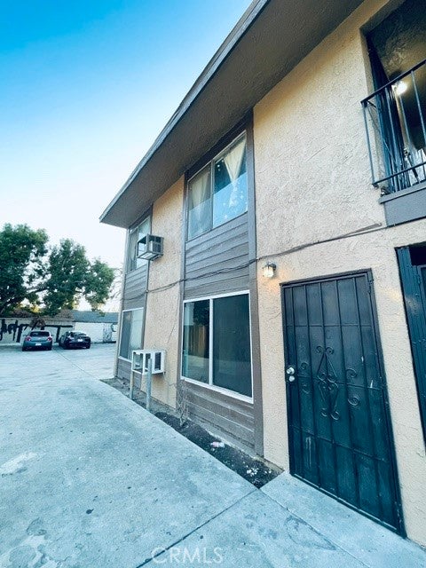 320 E Pearl