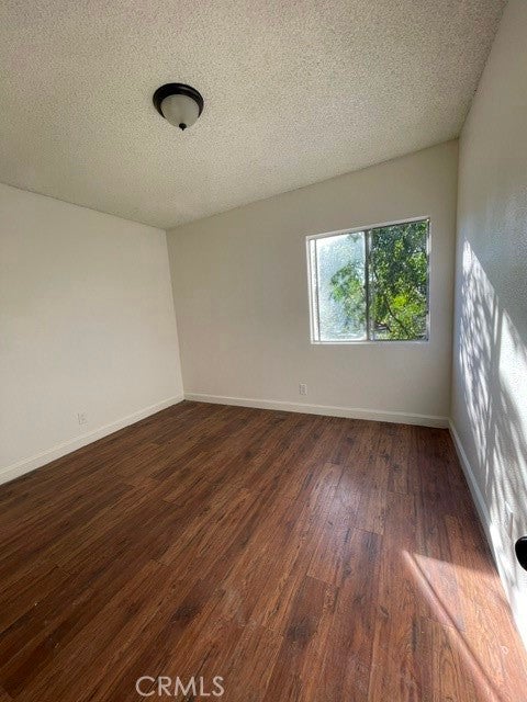 320 E Pearl