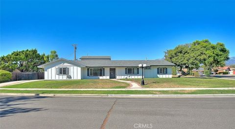Photo of 340 W Caroline Street, Ontario, CA 91762 (MLS # SR26046377)