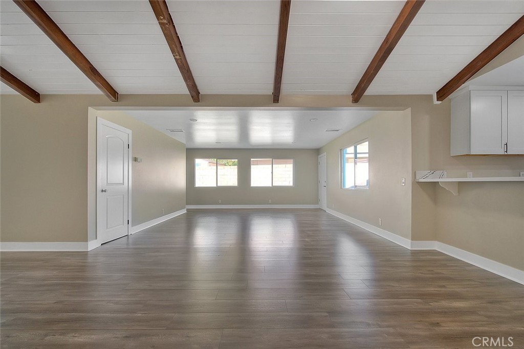 340 W Caroline Street