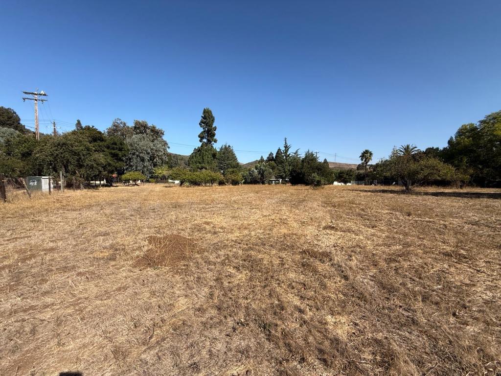 1100 Llagas Road