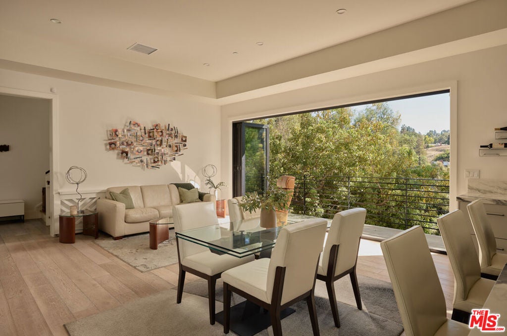 4311 Mont Eagle Place