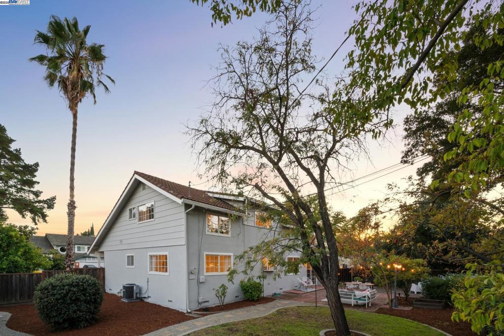 COLONY PARK - Residential