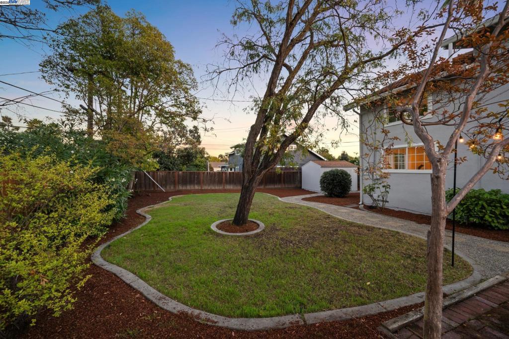 COLONY PARK - Residential