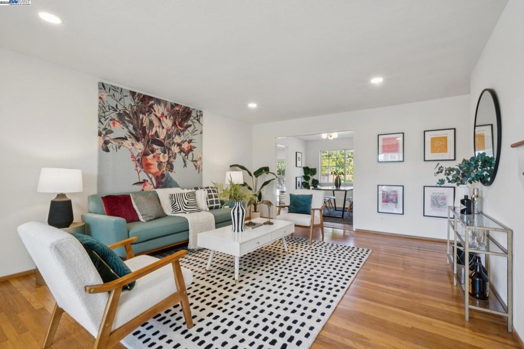 COLONY PARK - Residential