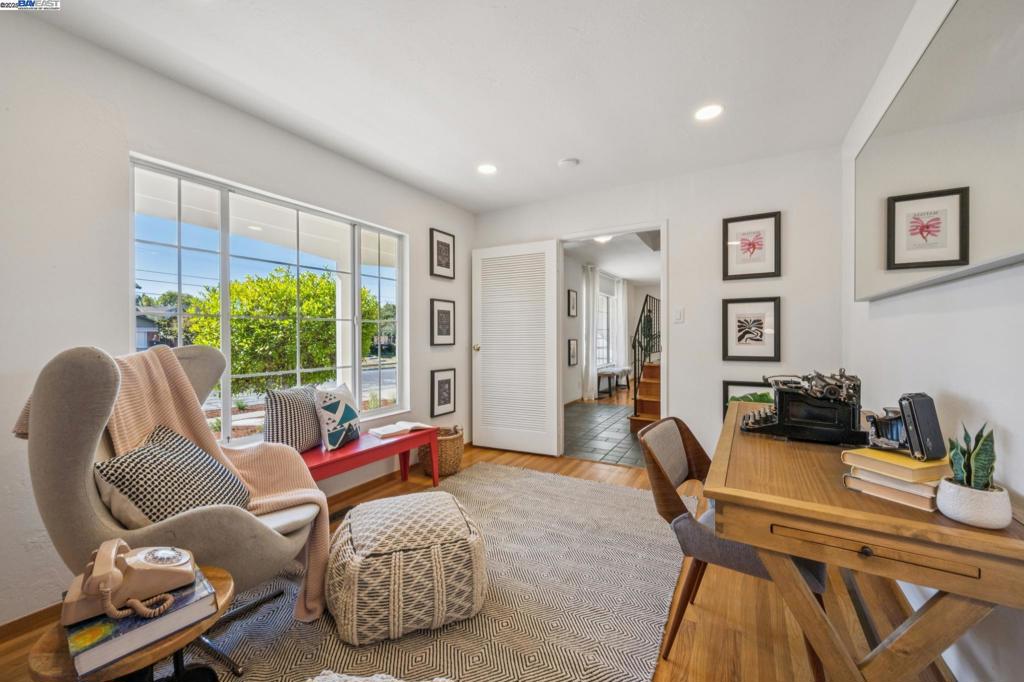 COLONY PARK - Residential