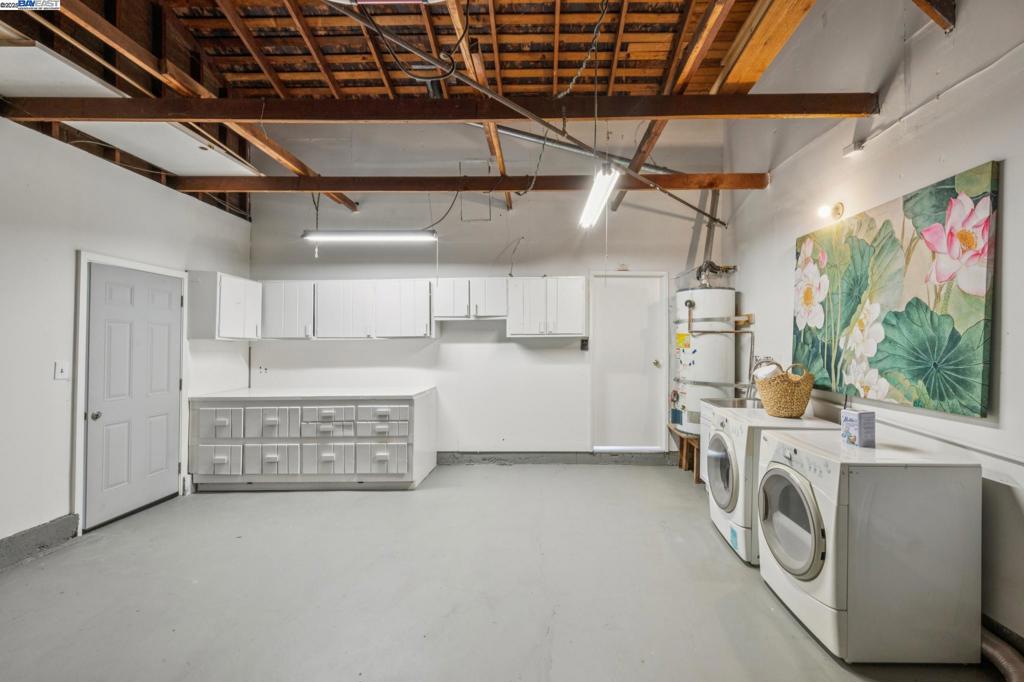 COLONY PARK - Residential