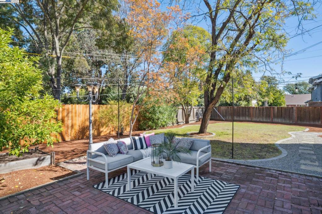 COLONY PARK - Residential
