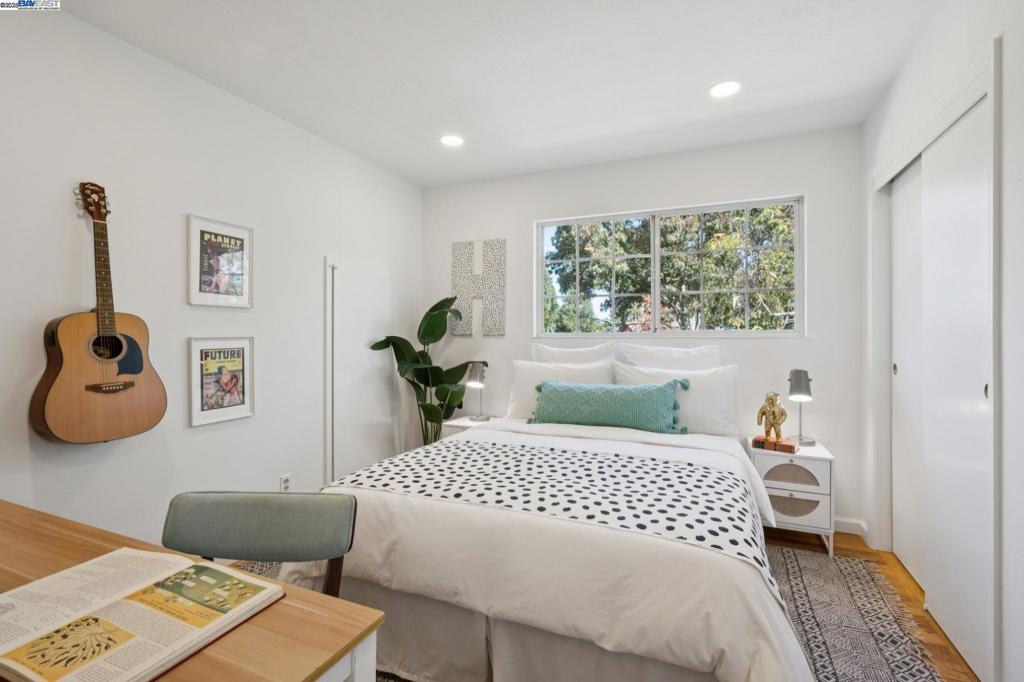 COLONY PARK - Residential