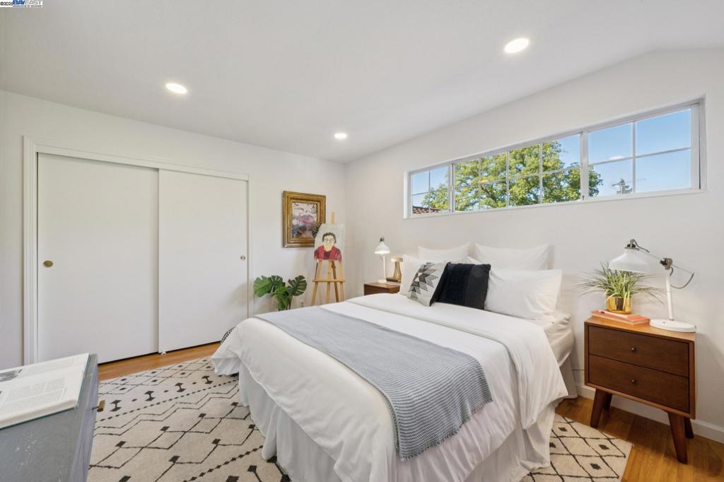 COLONY PARK - Residential