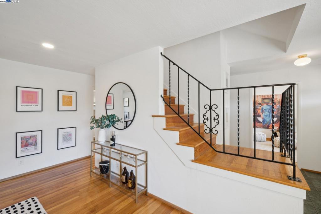 COLONY PARK - Residential