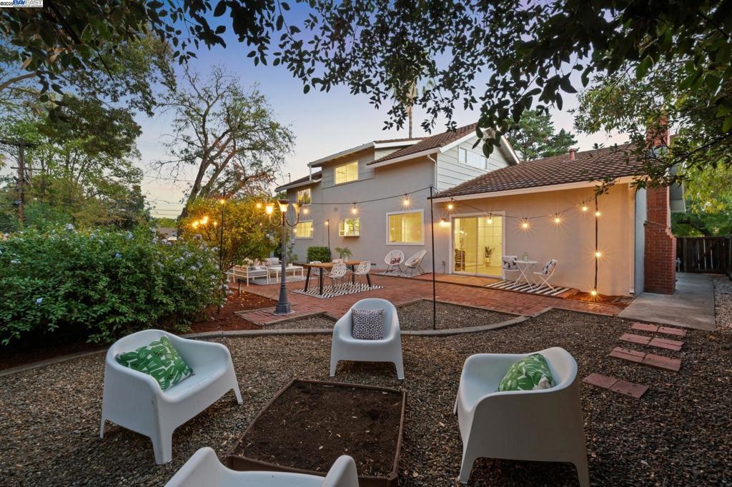 COLONY PARK - Residential