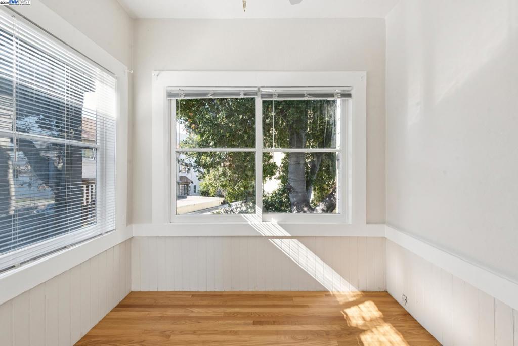 LAKE MERRITT - Residential Income