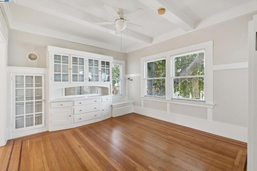 LAKE MERRITT - Residential Income