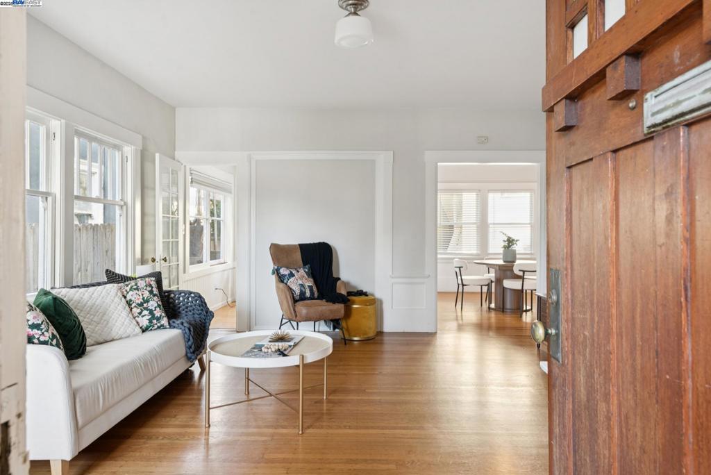 LAKE MERRITT - Residential Income