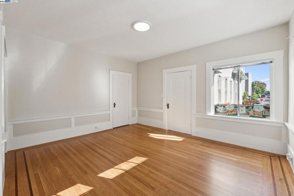 LAKE MERRITT - Residential Income