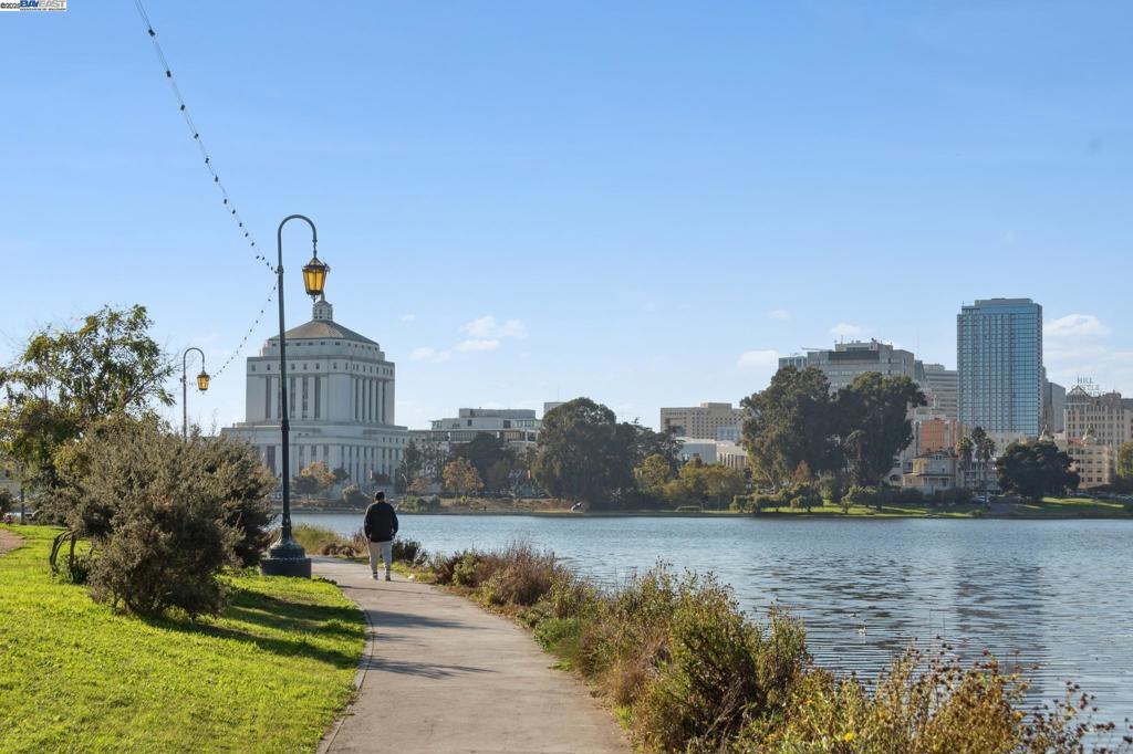 LAKE MERRITT - Residential Income