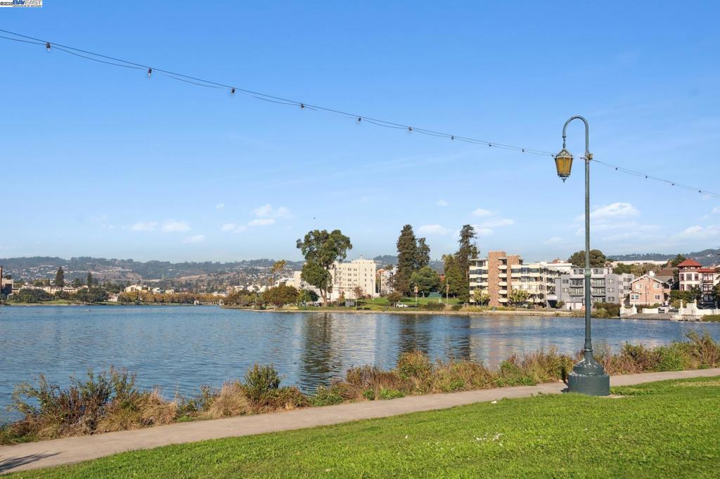 LAKE MERRITT - Residential Income