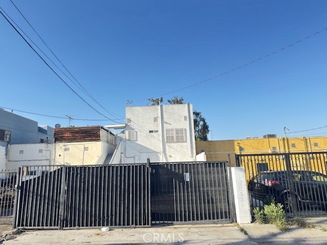3413 W Beverly Boulevard