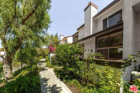 Photo of 17173 Palisades Circle, Pacific Palisades, CA 90272 (MLS # 26873245)