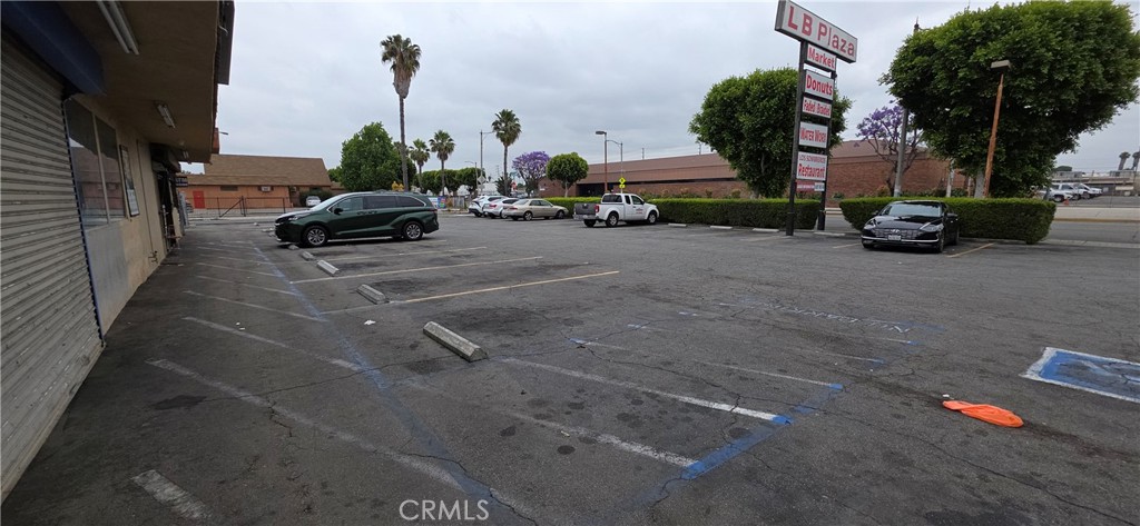 609 N Long Beach Boulevard