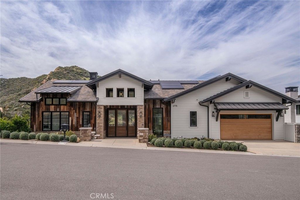 Photo of 2775 Calbourne Ln, Lake Sherwood, CA 91361 (MLS # SR25263077)