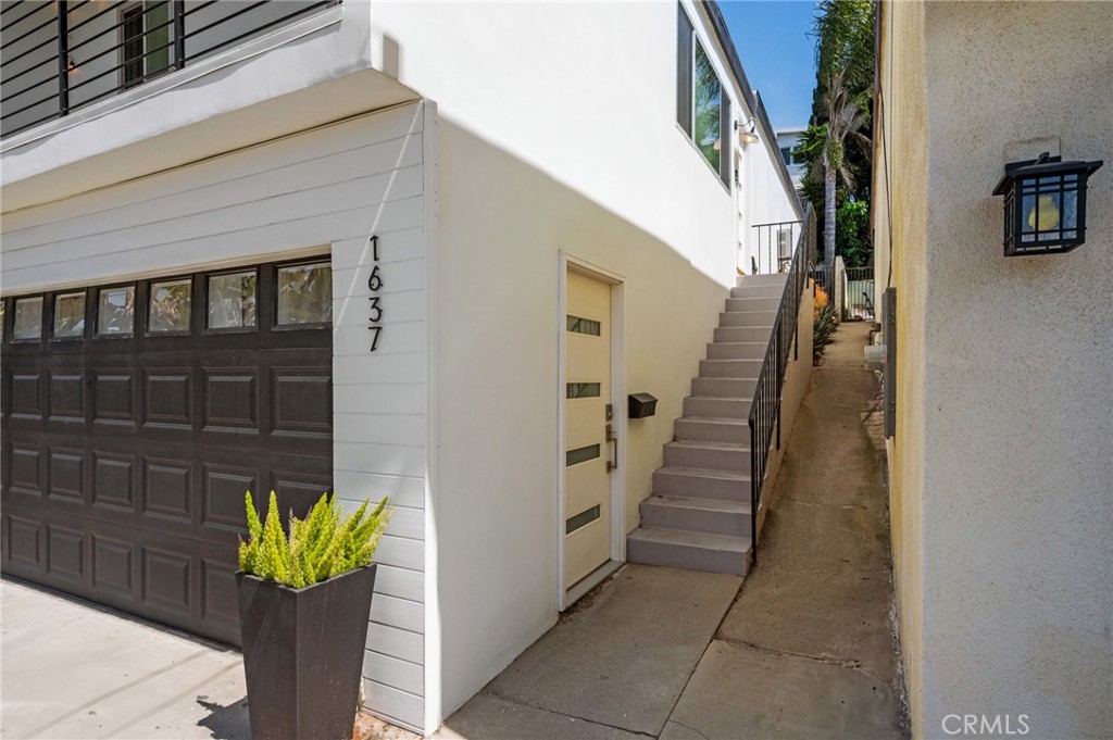 1637 Spreckels Lane