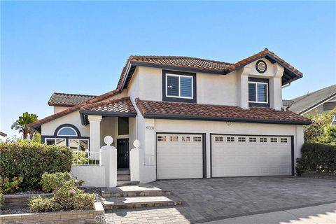 Photo of 19331 Sleeping Oak Dr, Lake Forest, CA 92679 (MLS # OC25239533)