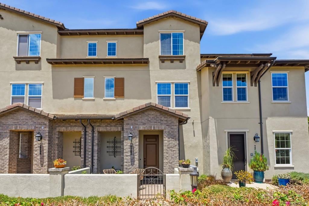 16467 Veridian Circle Cir, San Diego CA 92127