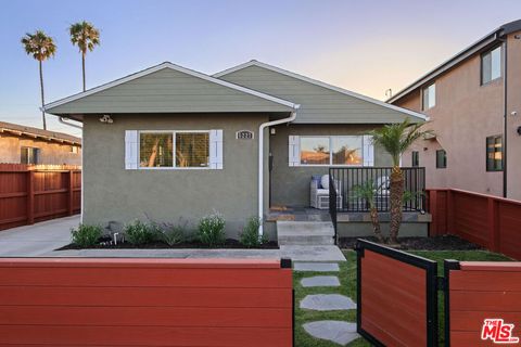 Photo of 6227 Long Street, Los Angeles, CA 90043 (MLS # 26834057)