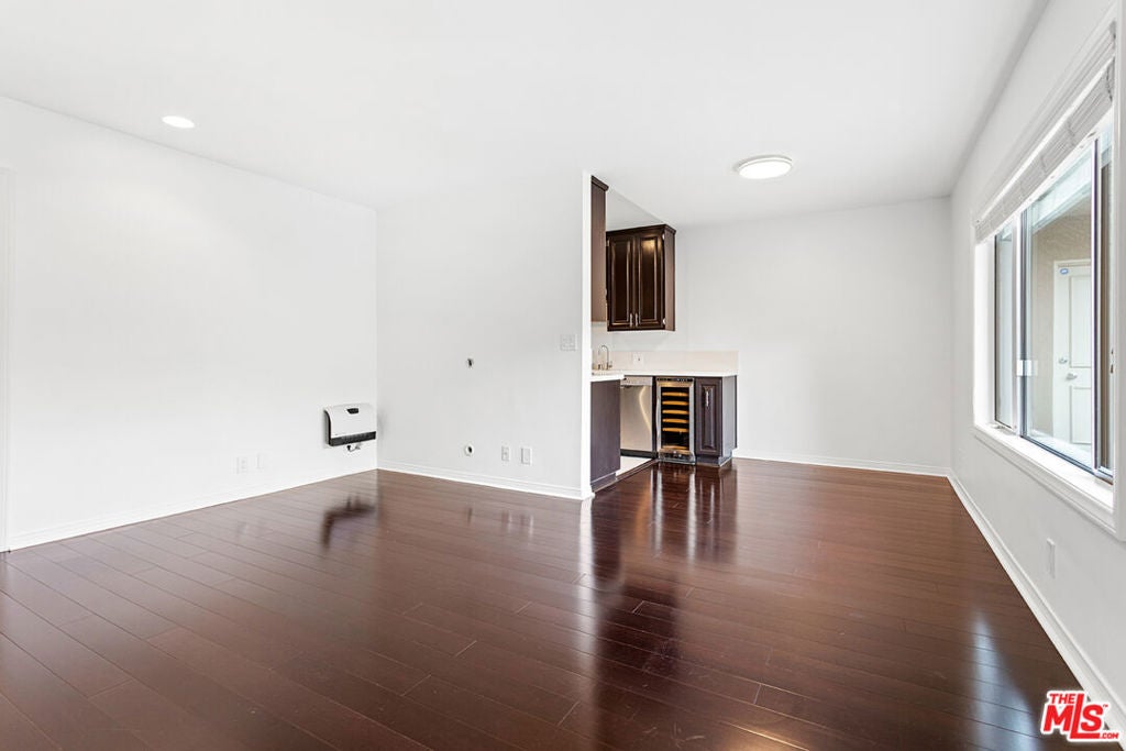 Photo of 2002 4th Street #304, Santa Monica, CA 90405 (MLS # 26999115)