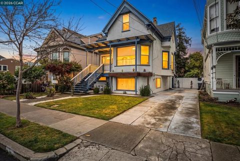 Photo of 1036 Regent St St, Alameda, CA 94501 (MLS # 41129798)