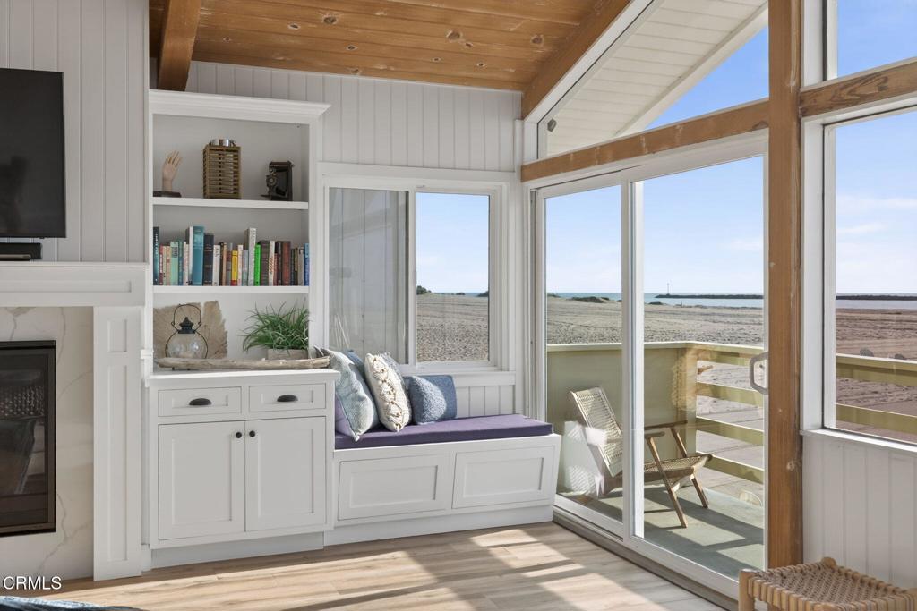 Oxnard, California, 93035, United States, 3 Bedrooms Bedrooms, ,4 BathroomsBathrooms,Residential,Active,2019165