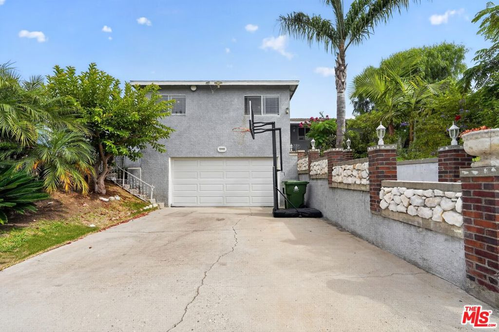 7615 Kittyhawk Avenue, Los Angeles CA 90045