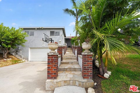 Photo of 7615 Kittyhawk Avenue, Los Angeles, CA 90045 (MLS # 26870207)